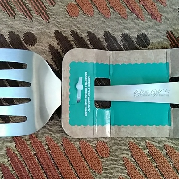 Pioneer Woman Slotted Turner Volteador Ranurado - Picture 4 of 4